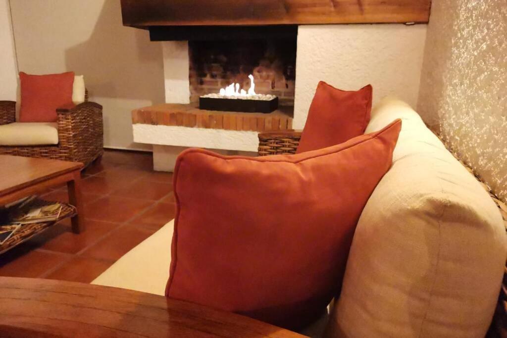 Casa Luna Con Alberca Privada เควนาวากา ภายนอก รูปภาพ