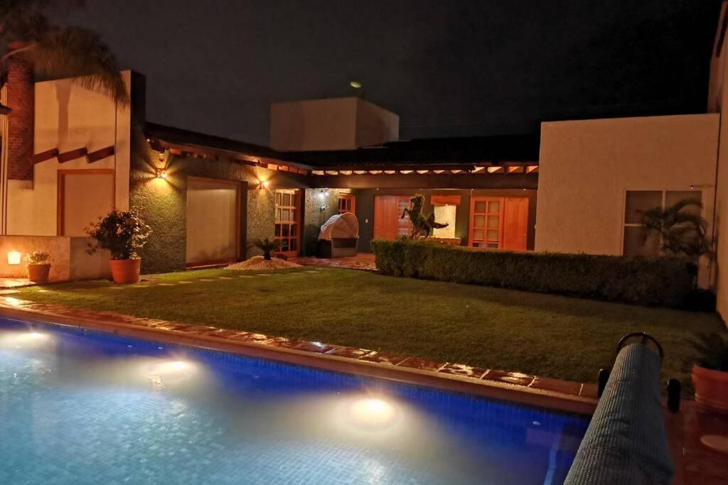 Casa Luna Con Alberca Privada เควนาวากา ภายนอก รูปภาพ